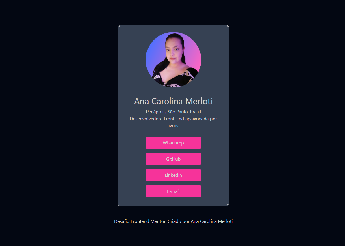 Print de uma tela mostrando um site com redes sociais para contato.